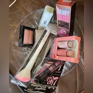 These are the Givvys when you join my show and make a $10 purchase!  All new